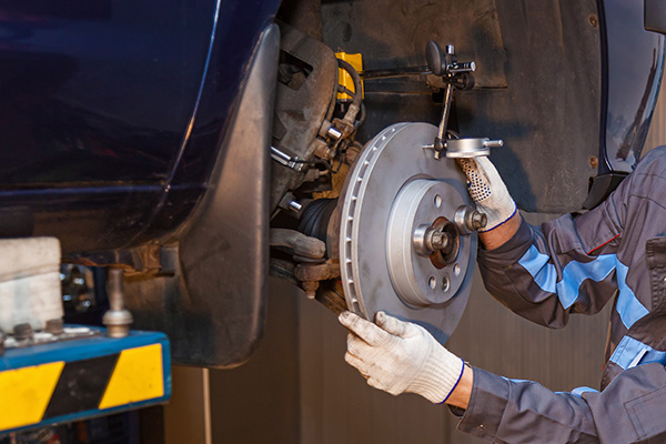 Why Your Brakes Squeal and Grind and What It Means | Future Auto Service